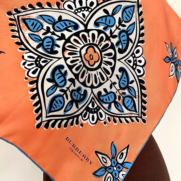NWT Burberry Scarf Lucky Alhambra Flower Peach Turquoise Silk Wrap - Picture 8 of 16
